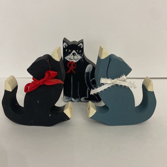 Lot of 3 Hand, Carved Wood Cats - Picture 6 of 7